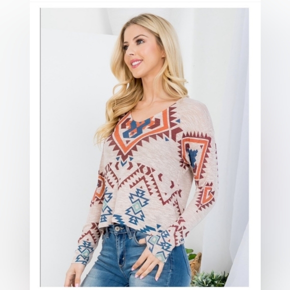 Aztec Print Long Sleeved Top 💖2 left! - Picture 4 of 6